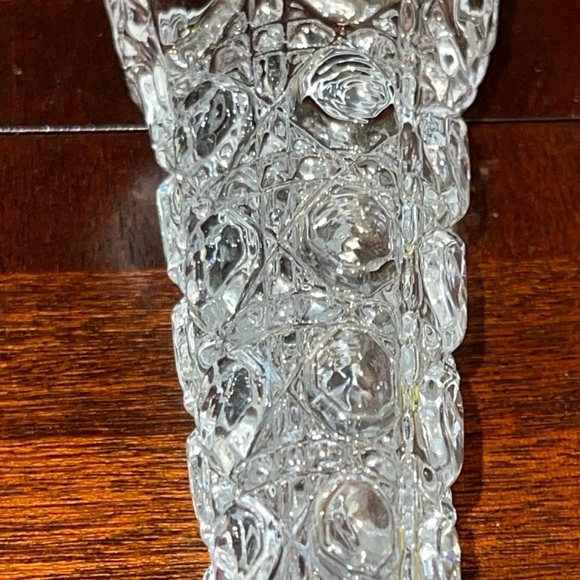 Vintage 5-7/8" Tall Chung Chung Lead Crystal Vase Made in Taiwan Beautiful. EUC - Picture 7 of 11